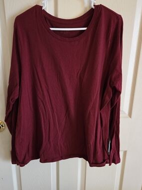 Time and Tru Long Sleeve Crewneck Top - Wine